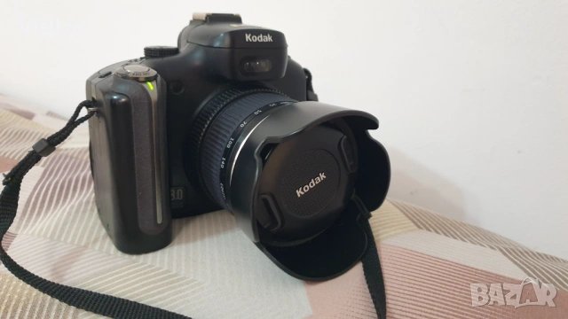 Kodak EasyShare P880 , снимка 2 - Фотоапарати - 54195545