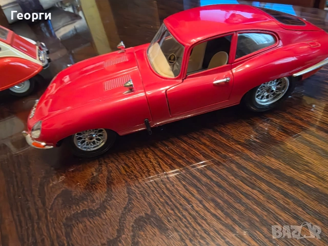 Jaguar E-Type Coupe 1961 1:18 Burago, снимка 2 - Колекции - 53690230