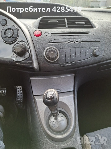 Honda Civic 1.8 i-VTEC 140 PS, снимка 10 - Автомобили и джипове - 54083061