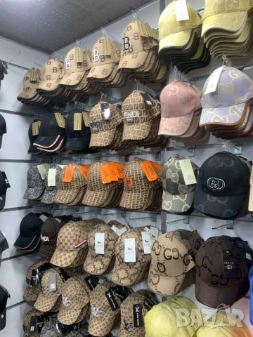 шапки с козирка nike prada celine ami miu miu ysl saint laurent dsquared2 louis vuitton , снимка 7 - Шапки - 50596211