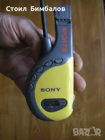 Ретро слушалки с FM радио SONY SRF-HM55 WALKMAN, снимка 1 - Аудиосистеми - 47004580