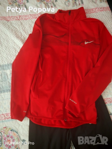 Анцунг Nike, снимка 3 - Детски анцузи и суичери - 54181944