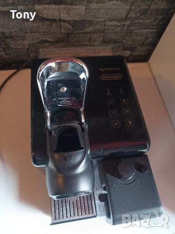 Кафемашина с капсули Nespresso Lattissima Touch EN560, снимка 4 - Кафемашини - 52987278