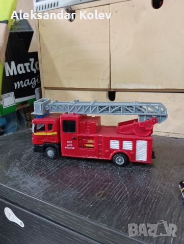 пожарникарска вишка , снимка 6 - Коли, камиони, мотори, писти - 45116774