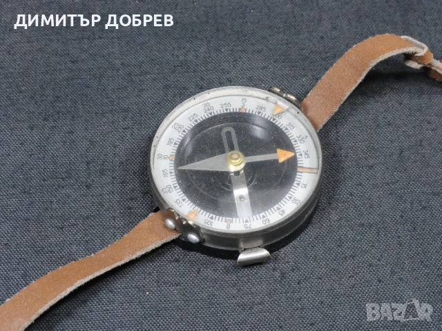 СТАР РЕТРО СОЦ СССР БАКЕЛИТОВ РЪЧЕН КОМПАС, снимка 2 - Антикварни и старинни предмети - 52011919