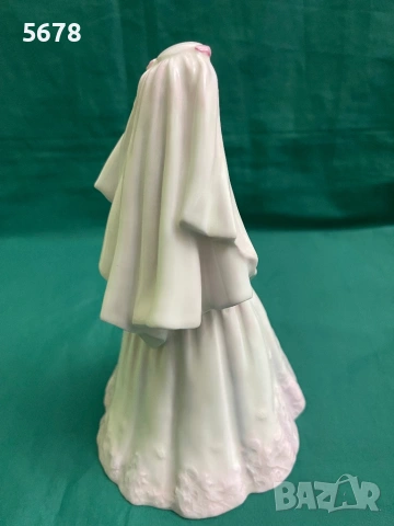 Порцеланова фигурка Royal Doulton, снимка 3 - Колекции - 53540010