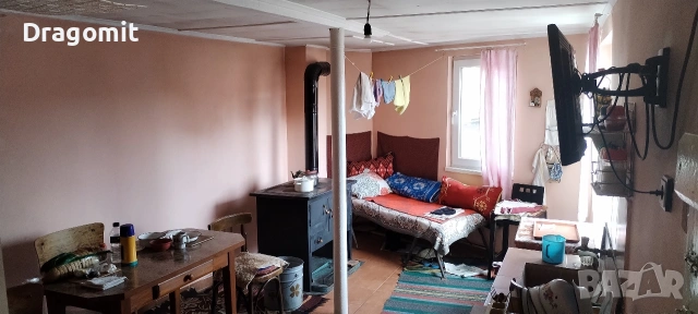 Къща с двор и плевня в кв. на гр. Трявна , снимка 6 - Къщи - 53975812