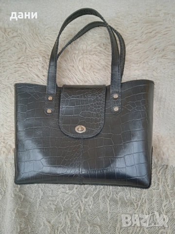 Стилна ежедневна дамска чанта от естествена кожа 