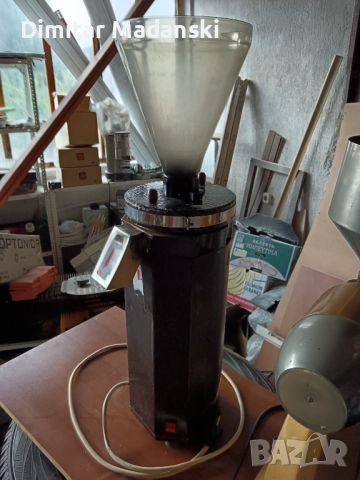 Кафемелачки магазински, снимка 8 - Кафе машини - 51486188