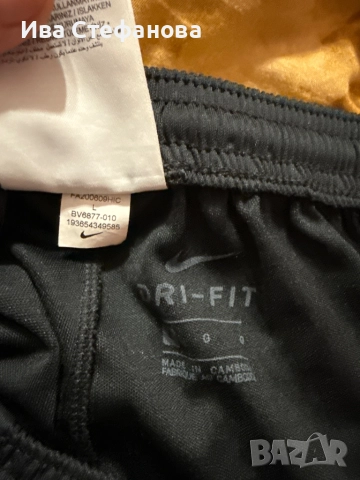 Ново спортно дамско черно долнище спортен панталон Nike nike Найк, снимка 5 - Спортни екипи - 52483997