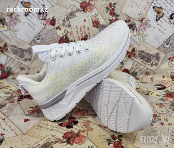 Дамски маратонки олекотен модел с мрежа модел: w138458 white