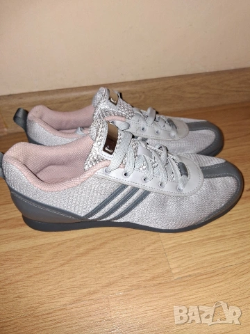 Дамски маратонки Adidas 