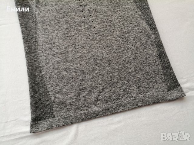 Nike DRI-FIT оригинален дамски спортен потник р-р XS, снимка 16 - Потници - 46736352