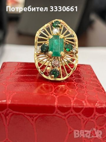Златен пръстен с брилянти и изумруди, снимка 1 - Пръстени - 45826461