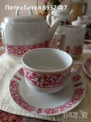 Порцеланов чаен сервиз за колекционери, снимка 4 - Сервизи - 52371708