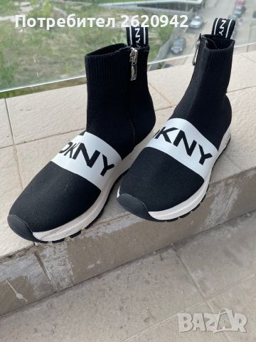 DKNY сникърси тип чорап