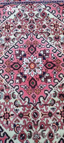 Ръчно тъкана вълнена персийска пътека.Топ качество за ценители., снимка 3 - Пътеки - 53847770