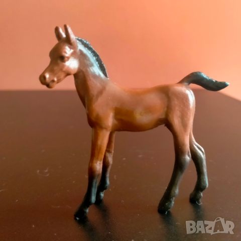 Колекционерска фигурка Schleich Horse Brown Foal W.Germany 13103, снимка 5 - Колекции - 45935829