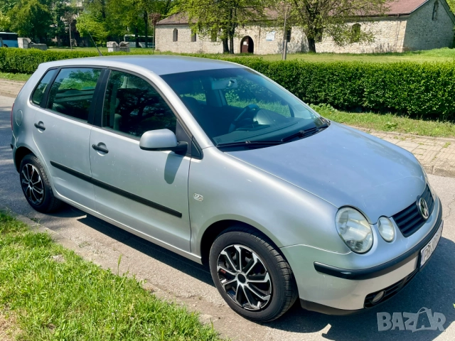VW Polo 1.4 16V 75hps 2003 4/5 врати, снимка 3 - Автомобили и джипове - 51646599