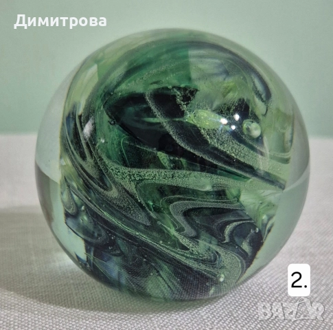 Завладяващи стъклени преспапиета , снимка 2 - Антикварни и старинни предмети - 52686243