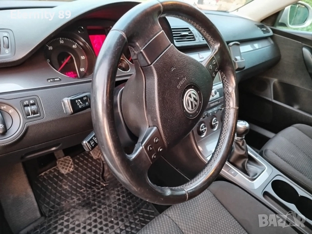 VW Passat 1.9 tdi 105 к.с., снимка 7 - Автомобили и джипове - 51491732