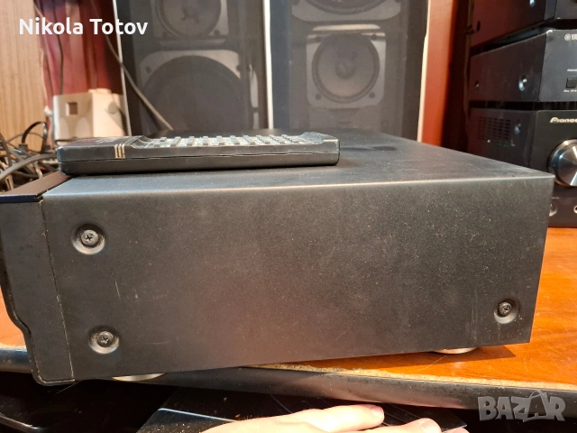 Продава се висок клас COMPACT DISC PLAYER Kenwood DP-7040. , снимка 4 - Ресийвъри, усилватели, смесителни пултове - 53294196