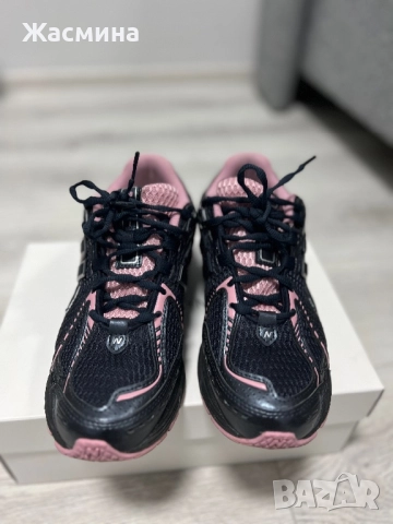 Дамски маратонки на New Balance , снимка 2 - Маратонки - 52446007