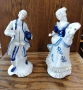 Красива двойка порцеланови фигурки в бяло и кобалтово синьо със златисти акценти., снимка 1