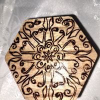 Ръчно пирографирани дървени кутийки за бижута, снимка 2 - Колиета, медальони, синджири - 45784839