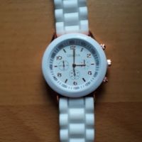 Ново! Елегантен дамски часовник , снимка 3 - Луксозни - 42059420