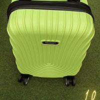 Стилен куфар с колелца за ръчен багаж с твърдо покритие 40/30/20см, снимка 1 - Куфари - 45470511