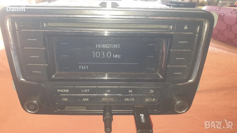 Фолксваген радио  VW RCN210 с включен адаптор, снимка 1