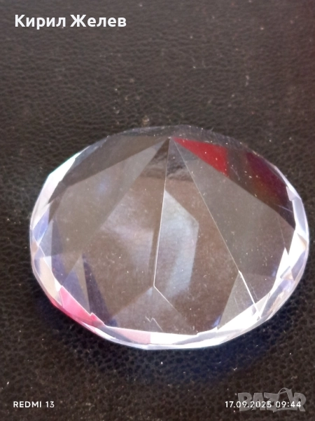 Преспасие от кристално стъкло с форма на диамант много красиво 48994, снимка 1