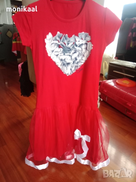 Красива червена рокля , снимка 1