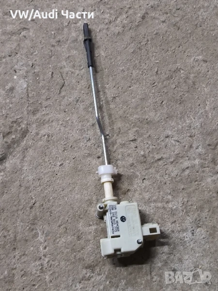 Моторче машинка резервоар за Голф 5 Пасат Джета Туран VW Golf 5 Passat Touran Jetta Caddy 1K6810773, снимка 1