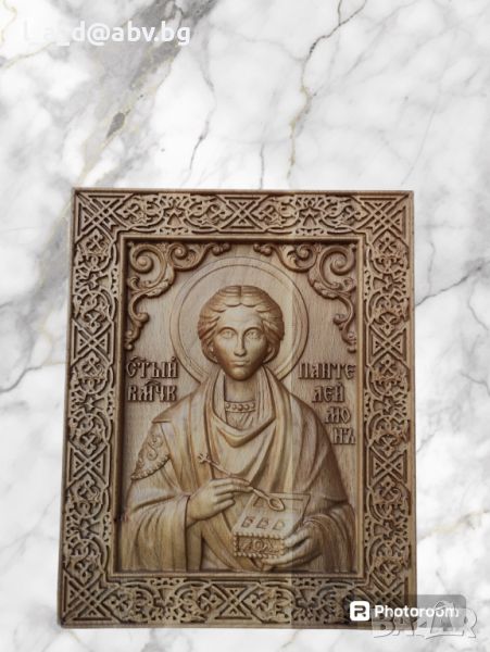 Дърворезбована икона на Св. Пантелеймон, снимка 1
