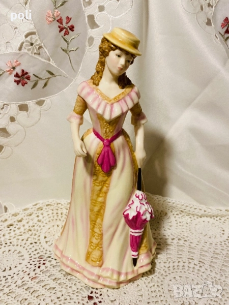 порцеланова статуетка , снимка 1