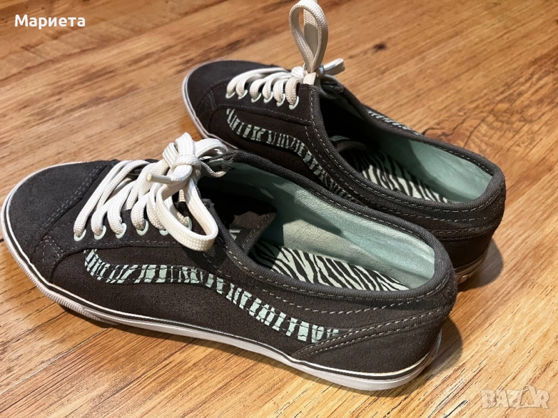 Дамски Обувки Vans 37 в сиво и ментово като нови , снимка 1