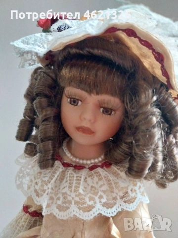 Викторианска порцеланова кукла колекционерско издание с чадър и шапка, снимка 2 - Декорация за дома - 52069123