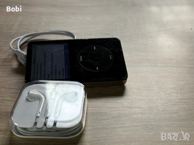 iPod Classic 80GB (5.5 Gen / A1136) + оригинални Apple слушалки, снимка 11 - iPod - 53414055