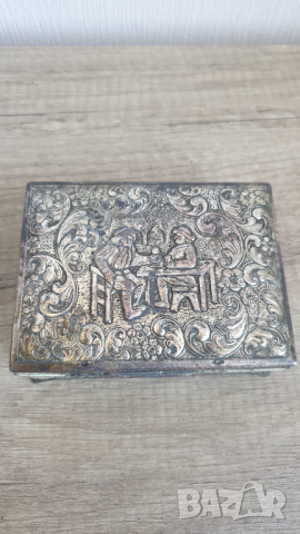 Стара метална кутия за бижута, снимка 7 - Антикварни и старинни предмети - 45035313
