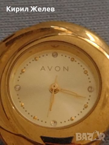 Елегантен дамски часовник AVON QUARTZ златист с кристали Сваровски в перфектно състояние 46111, снимка 3 - Дамски - 46536045