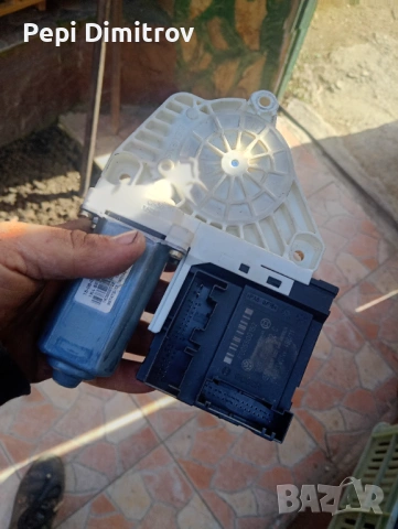 стъклоповдигача за дясна предна врата за VW Touran Golf 5 1k0959712B, снимка 4 - Части - 53776071