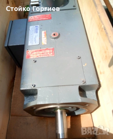 Шпиндел мотор двигател, снимка 2 - Други машини и части - 53884405