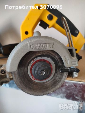 Ръчен циркуляр DeWALT DWC410, снимка 2 - Циркуляри - 46703086