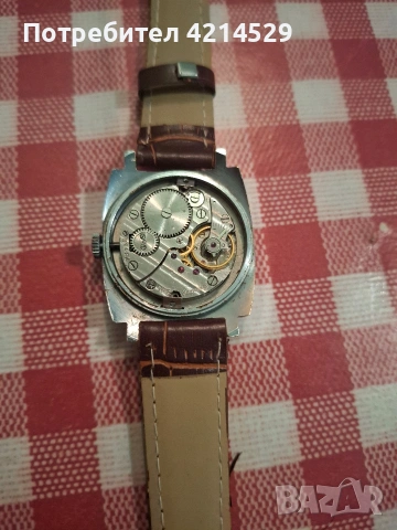 Съветски часовник, снимка 7 - Антикварни и старинни предмети - 53266331