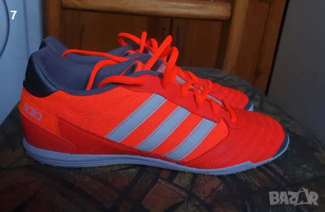 Маратонки adidas Sala Red - Orange, снимка 2 - Маратонки - 50135767
