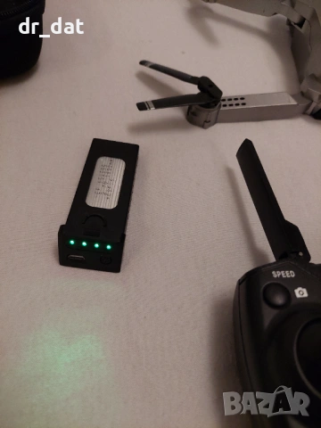 Дрон среден размер , снимка 2 - Дронове и аксесоари - 54011154