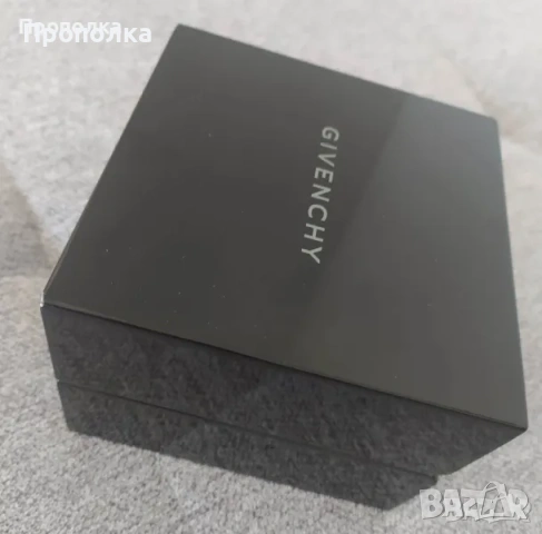 Оригинална кутия за часовник Givenchy, снимка 4 - Мъжки - 53631050