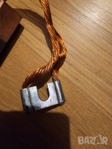 графитни четка за ел. двигатели   20 х 32 х 64 мм големи графитни четки , снимка 2 - Резервни части за машини - 28422859